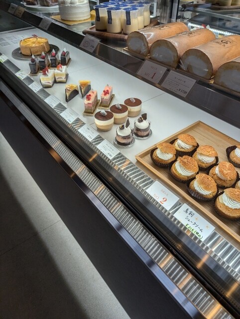 ひーとはる✕4 patisserie chez h (パティスリー シェ アッシュ) - 別府