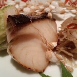 銀座ろくさん亭 - 左から海老とアボカドのかき揚げ、銀ダラ西京焼き、独活の金平