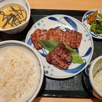 ねぎし ルミネ大宮店 - まるねセット　白タン+赤タン