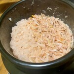 魚匠屋 神田西口店 - アキエビの釜飯 （税込1,208円）