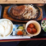 昭和ホルモン食堂 - 料理写真: