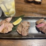 新宿思い出横丁 牛タンいろ葉 - 