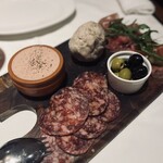 Les Jardin des dodine - シャルキュトリーの盛り合わせ（税込2,100円）