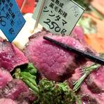 熟成肉バル 肉賊カウぼーず - 熟成肉は柔らかジューシー