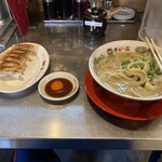 天下一品 - こってりラーメンと羽根つき餃子
