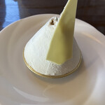 セ・ボー・エ・ボン - 別日:この季節限定のモンブラン。クリーム、栗はいうことなしだけど、メレンゲが少し蛇足