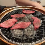 炭火焼肉 山頂 - 