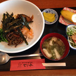 女ぎつね - 日替り定食730円(木曜日はビビンバDAY)