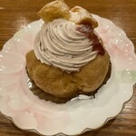 米粉シュークリーム専門店 はづき 田園調布 - 苺SOYクリーム