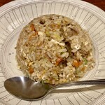 豚まるラーメン - から揚げ・チャーハンセット950円のチャーハン。美味しい一杯。