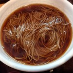 手打蕎麦 たじま - かけそば 850円(税込)。