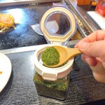 もんじゃ居酒屋 ののじ - さじがデカい。青のり大量のせも歓迎か