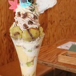 カフェ・ド・リオン パレット - 【2024.10】和栗とフランス栗モンブランパフェ(税込2728円)