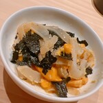 こま田 - イカウニはラッコの大好物