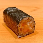 こま田 - 赤ウニはラッコの大好物。海苔の香りに負けることなく、いやむしろその個性を際立ちました