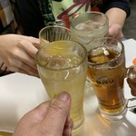 ギョウザとやきとりの又兵衛 - 本日２回目の乾杯！　（ハイボールは４５０円、安いよ！）