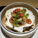 眞善美 - ホタテ　上海蟹の蒸しもの　ししとう　青唐辛子　赤唐辛子　春雨