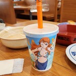 無添くら寿司 - ナミのオレンジ炭酸ジュース