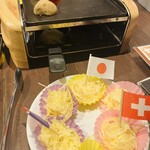 湯島天神横ラクレットグリル チーズ料理＆スイスワインのお店 - 