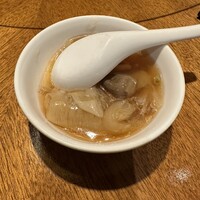 神仙閣 神戸店 - フカヒレの姿煮、別に海燕の巣のスープも出ます