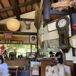 海潮路 - 店内の雰囲気。山奥のおじいさんの家にお邪魔したみたい。