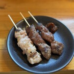 焼鳥 だいちゃん - やきとり　もも150円　　やきとん　カシラ150円×２