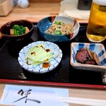 ほっこり食堂 どて煮専門店 - 小鉢3品 & キャベツ & ビール(スーパードライ)