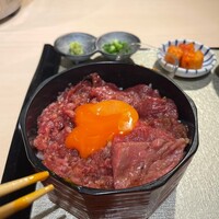 牛刺しと焼肉 仔虎 クリスロード店 - 