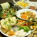 ガレット・バン - 前菜の盛り合せ/茄子とモッツァレラのアラビアータ/アボカドの自家製ドレッシングサラダ/ポテトフライ サワークリームチリディップ