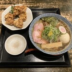 麺屋甚八 - 