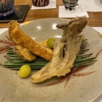 蕎麦割烹  倉田 - フライ：信州産松茸、山形県産原木舞茸