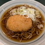 爽亭 - みしまコロッケそば 520円　(2024.8)