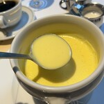 レストラン アルティザン（restaurant Artisan） - 滑らかでとても舌触りのよいこれまで飲んだコーンスープで一番だった。