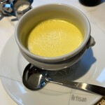 レストラン アルティザン（restaurant Artisan） - 超濃厚コーンスープ880円、確かに濃厚だった、そしてとても口当たりが滑らかだった。絶品！