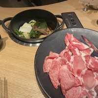 すき焼 しゃぶしゃぶつかだ KITTE大阪店 - 