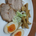 肉煮干中華そば 鈴木ラーメン店 - おつまみセット