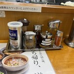 らーめん 逆流 - 卓上