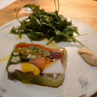 尾山台 山田 - ノルウェーサーモンと季節野菜のテリーヌ