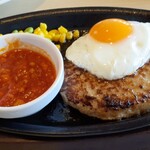 ガスト - 料理写真:鉄板目玉ハンバーグ(ガーリックソース)