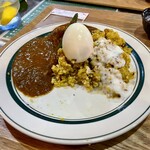 キッチン あずま - ライタ♡と、カレーソース♡を合いがけ♡