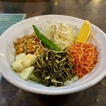 キッチン あずま - ⭐︎ ラペットウッ　　　　   税込      ８００ 円
      （ ミャンマーの茶葉サラダ ）