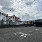菜食健美 美卯 - 駐車場はこちら。くれぐれも隣接する美容院の契約駐車場と間違えないように注意！(経験談)
