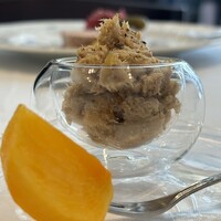 ビストロ ル フィユタージュ - アミューズ、豚肉リエットと柿