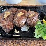 シカ肉レストラン あぷかの森 - 3種盛りステーキアップ