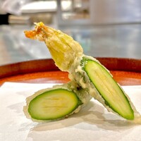 天麩羅 四季彩 村松 - 花ズッキーニ　歯応えあって美味しい！