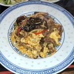 中国料理 天龍 - 牛肉と黒キクラゲのピリカラ玉子炒め