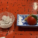 道後 海舟 - しらすとお新香　これからご飯が出てきます