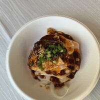 中国菜 feve.  - 燻製ナッツのヨダレ鶏