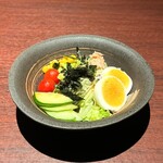 焼肉きたじま - 店名のついた『きたじまサラダ』です(o^^o)