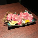 焼肉きたじま - 見た目も美しい牛タン塩の厚切りと和牛のコウネ(A5ランク)です(o^^o)